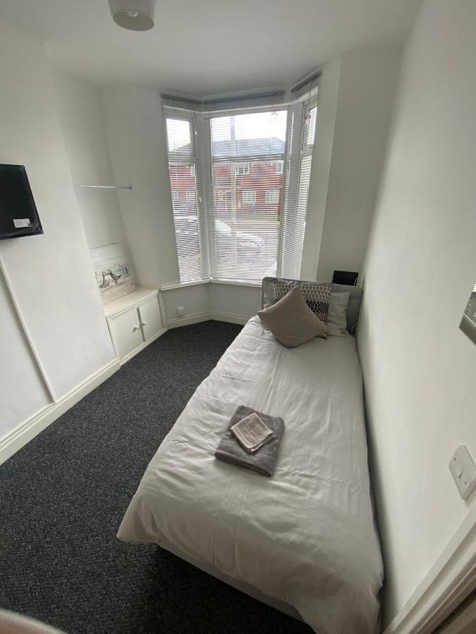ホテル 174 Boaler Street リヴァプール エクステリア 写真